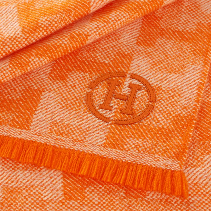 H Jacquard Muffler