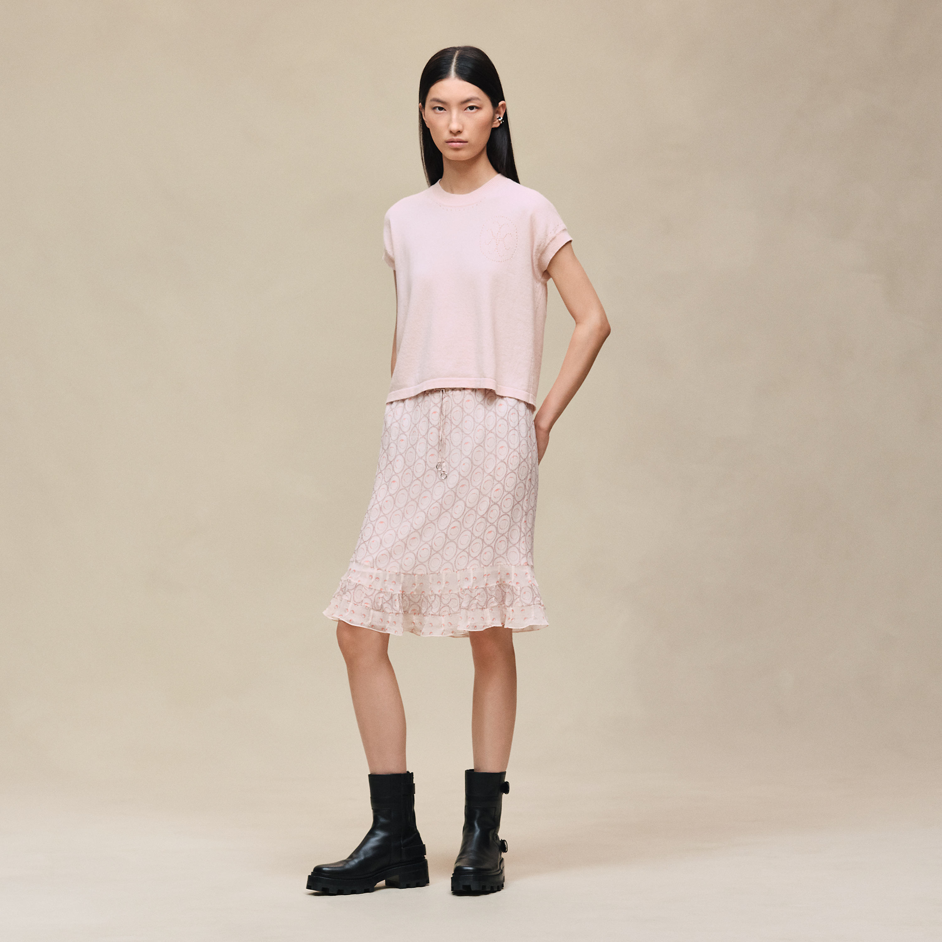 Short-sleeve sweater