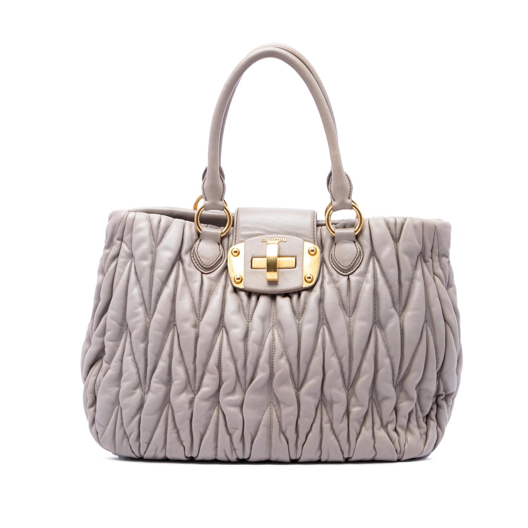 Matelassé leather handbag
