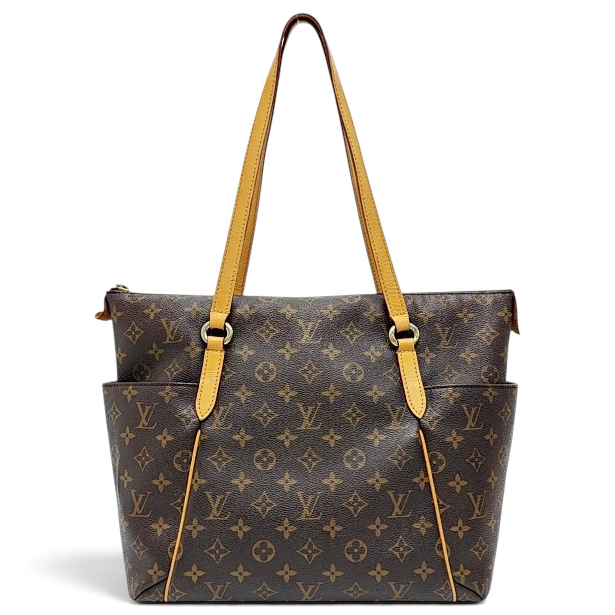 Totally leather handbag