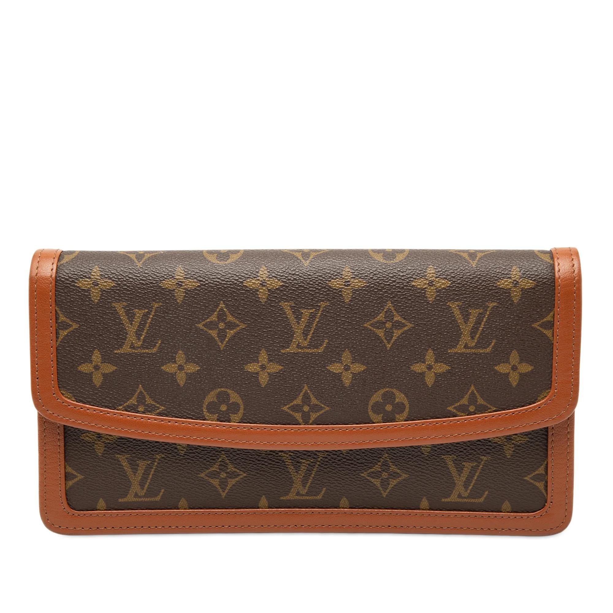 Leather clutch bag