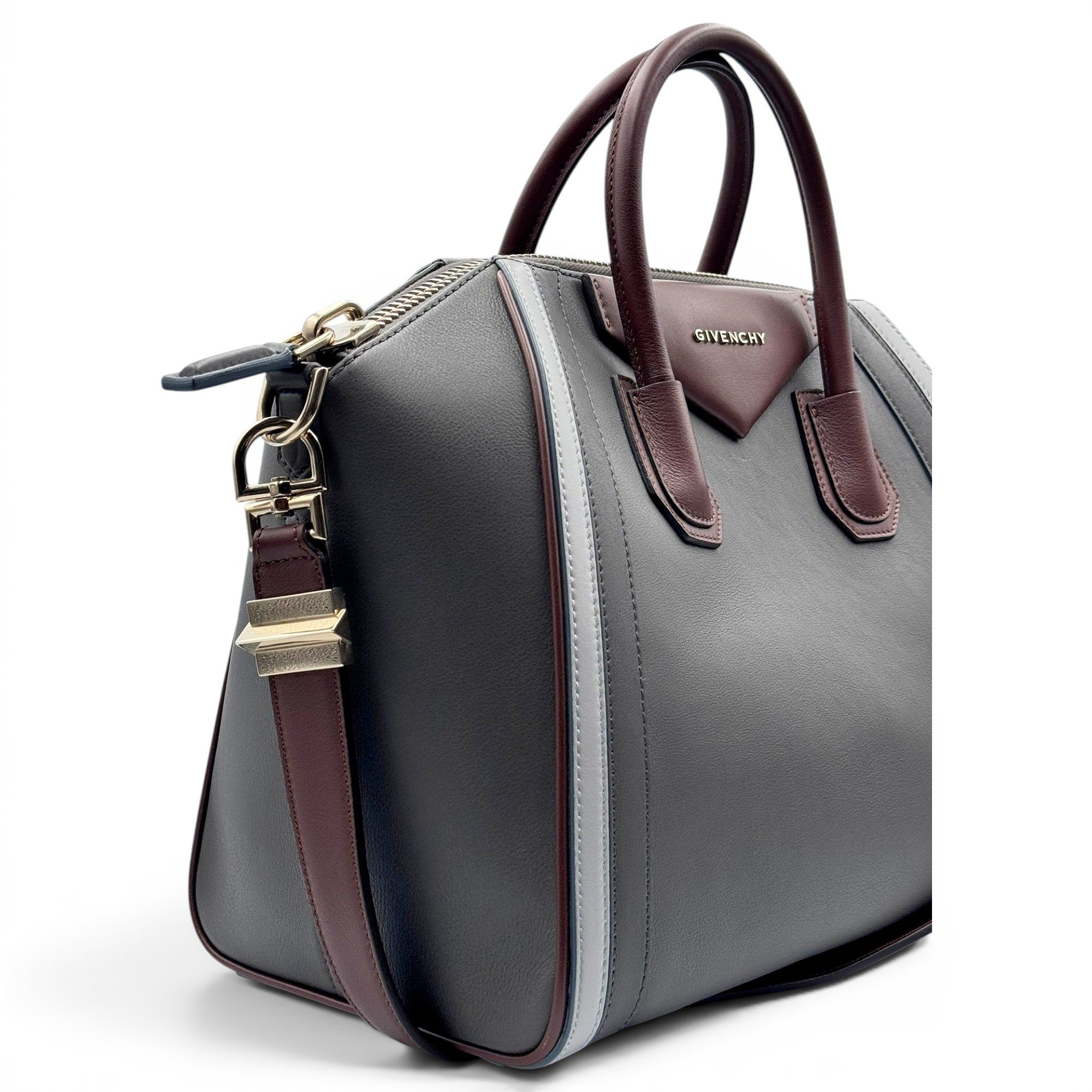 Antigona leather bag
