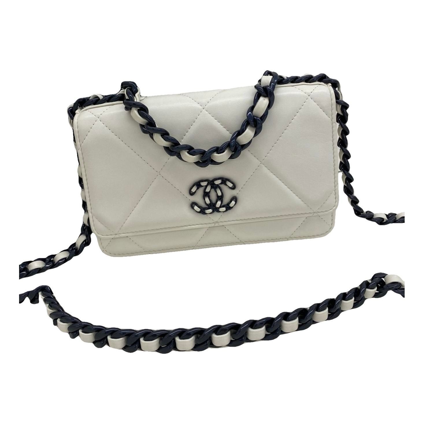Wallet On Chain Chanel 19 leather handbag
