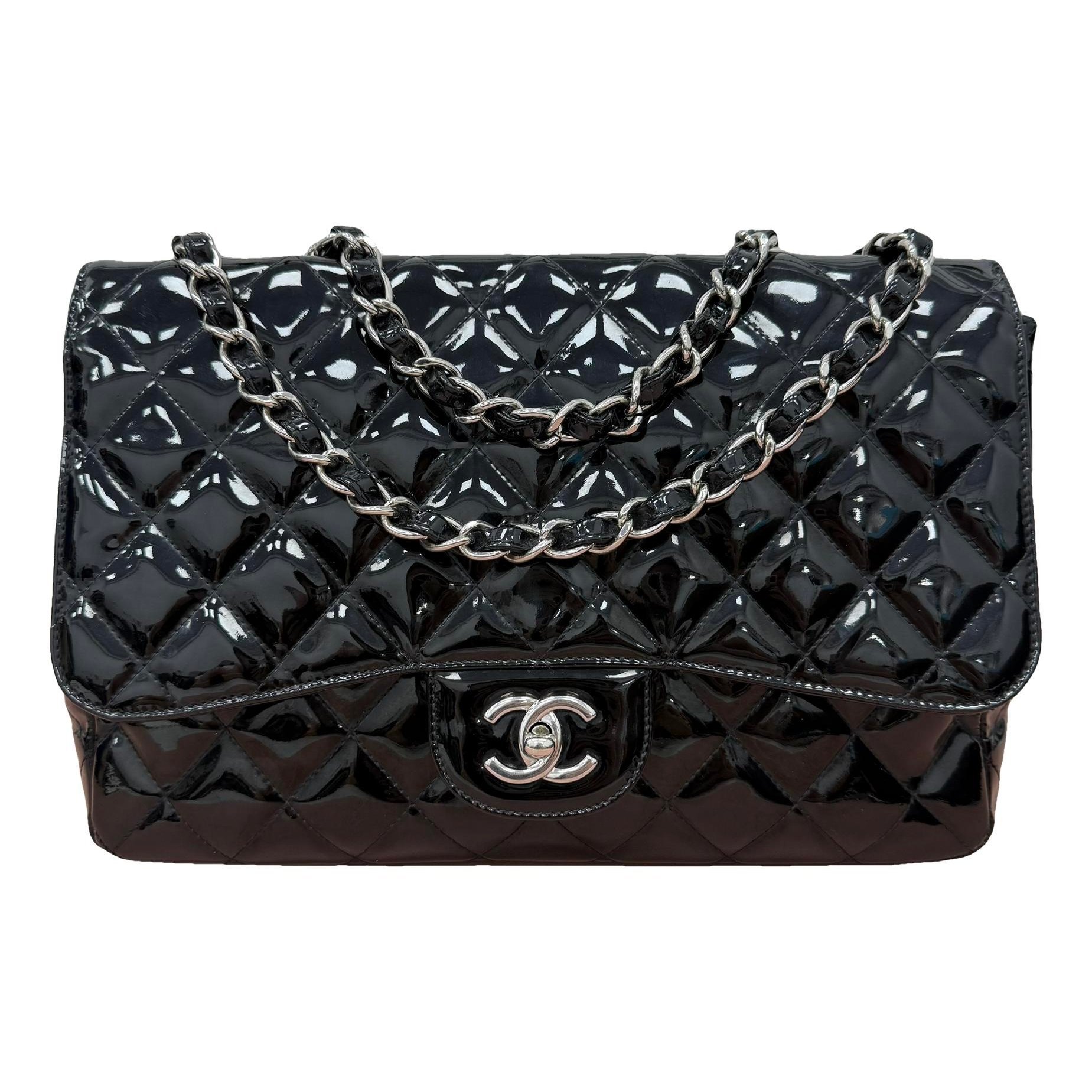 Timeless/Classique patent leather handbag