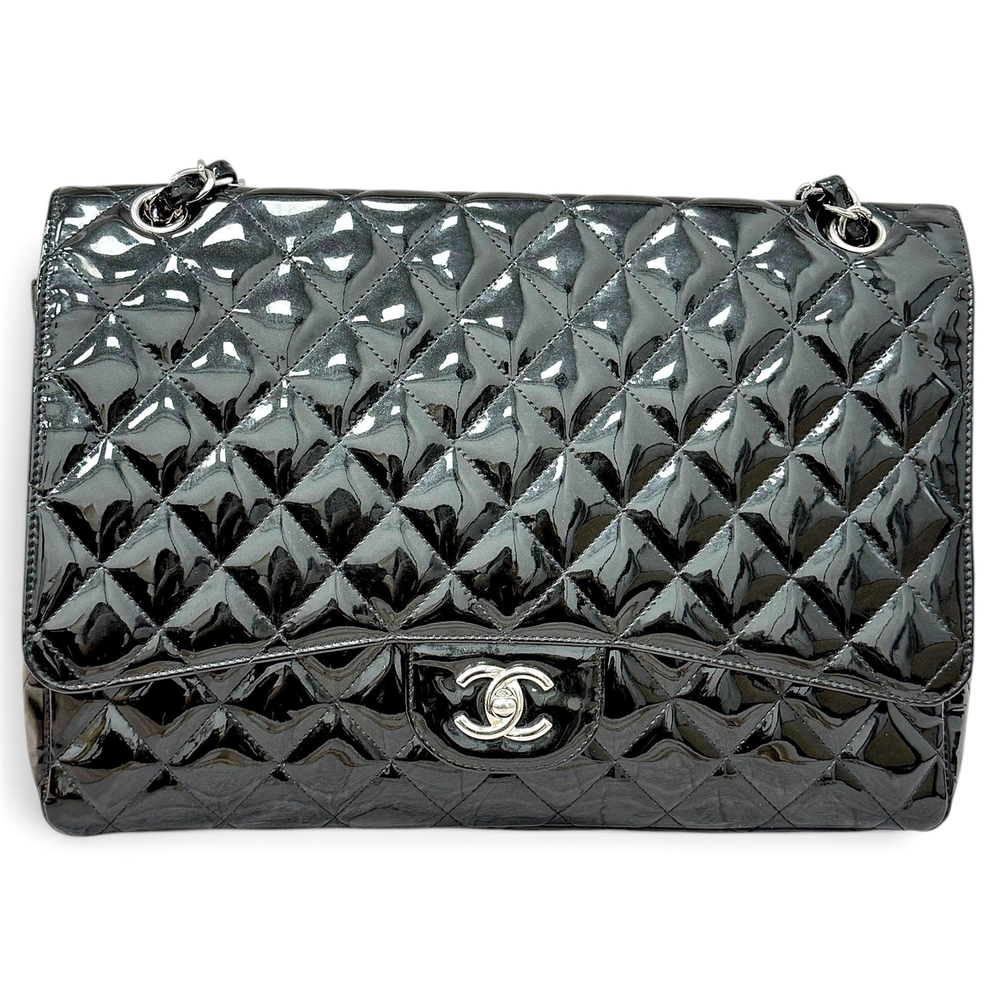 Timeless/Classique patent leather handbag