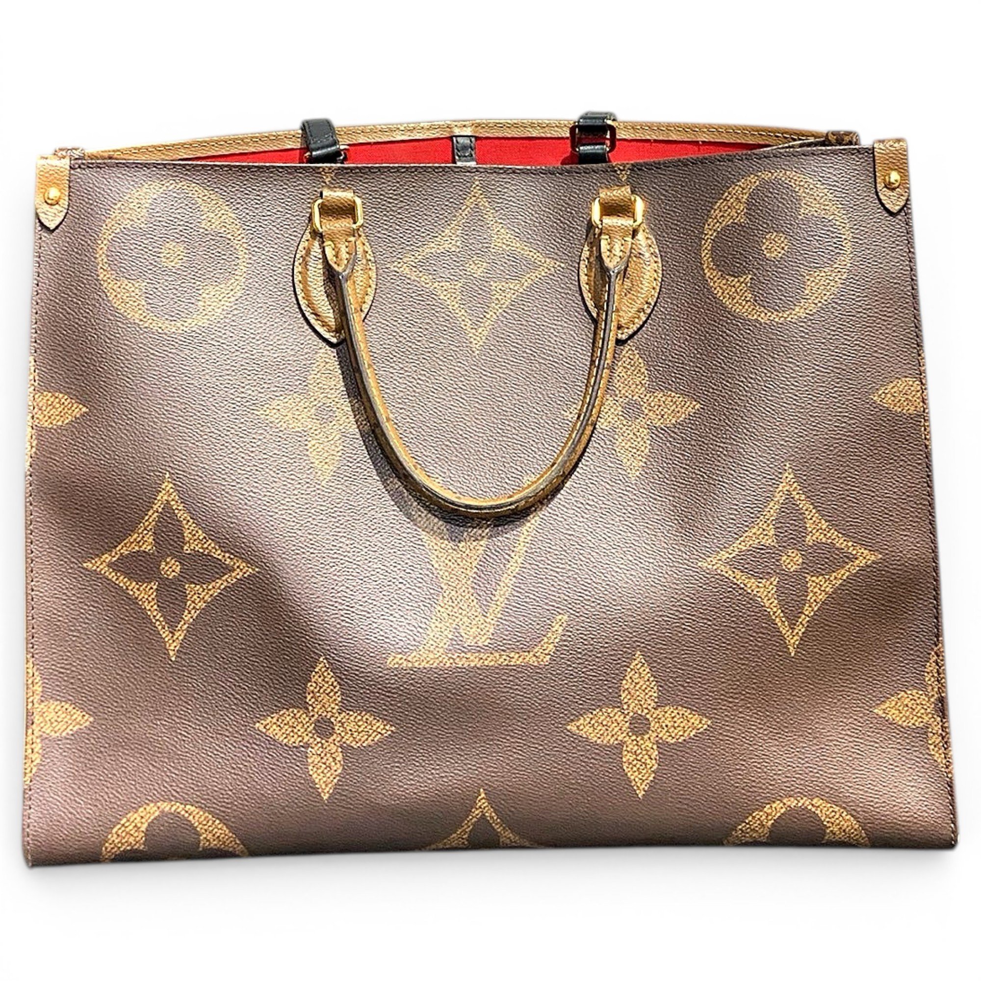 Onthego leather handbag