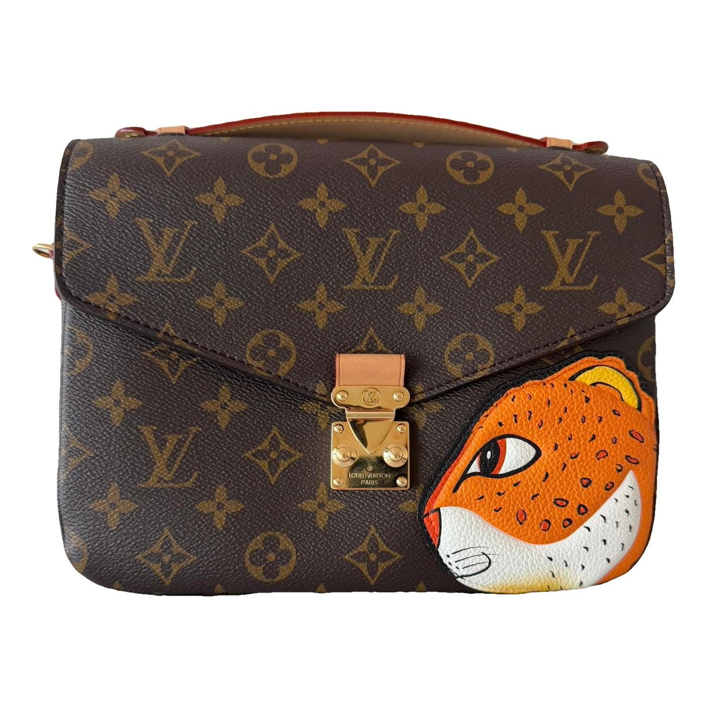 Metis crossbody bag