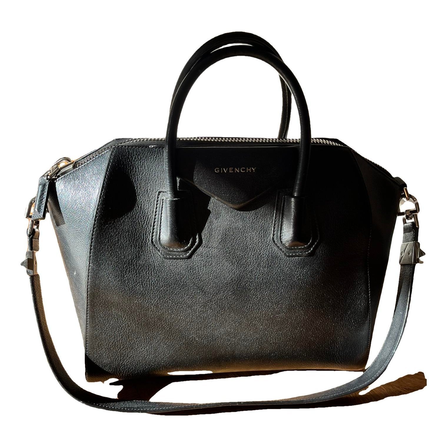 Antigona leather handbag