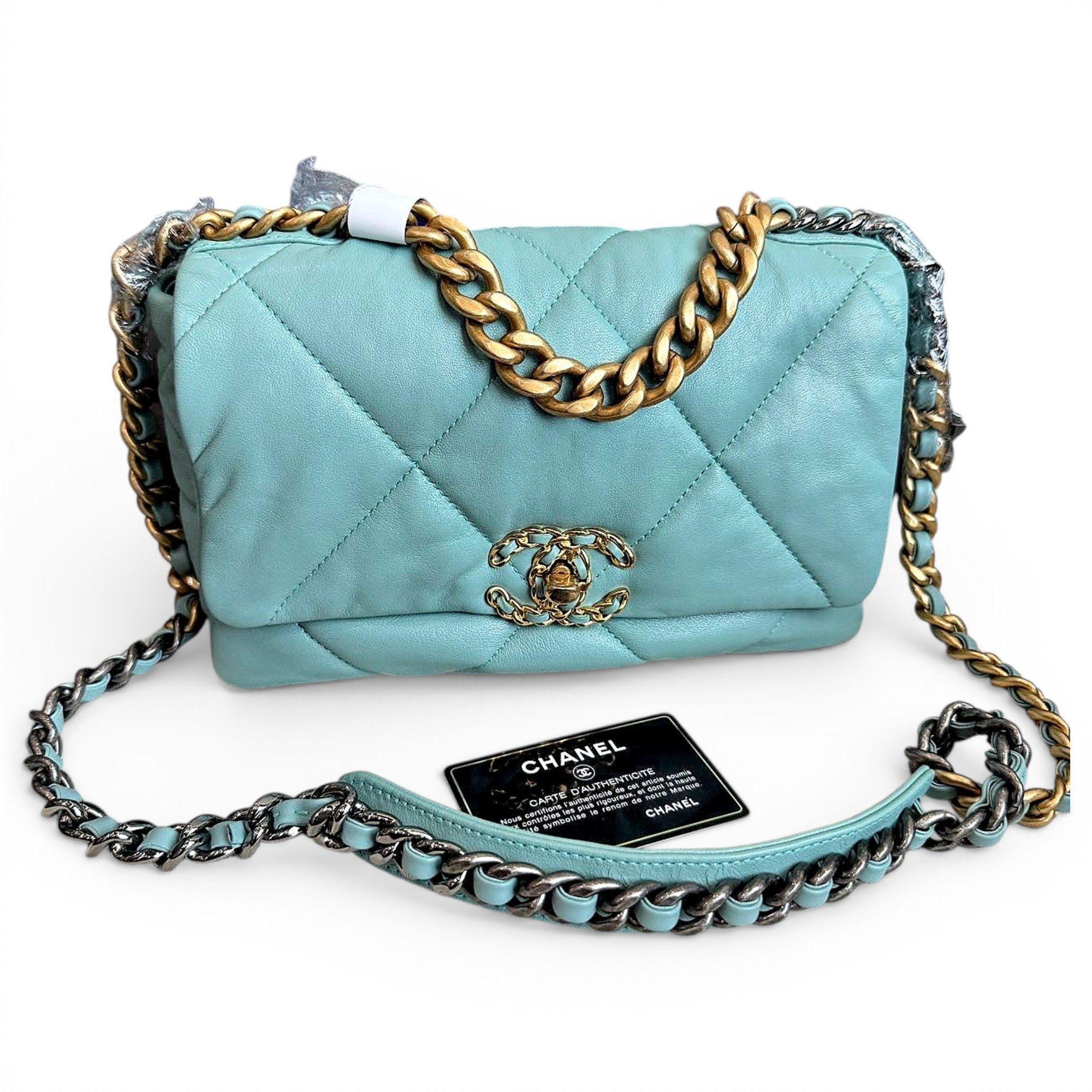 Chanel 19 leather handbag