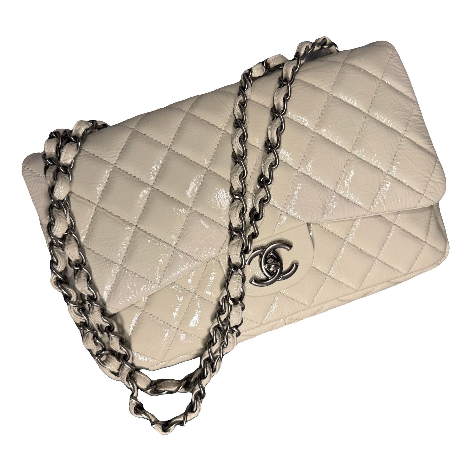 Timeless/Classique patent leather handbag