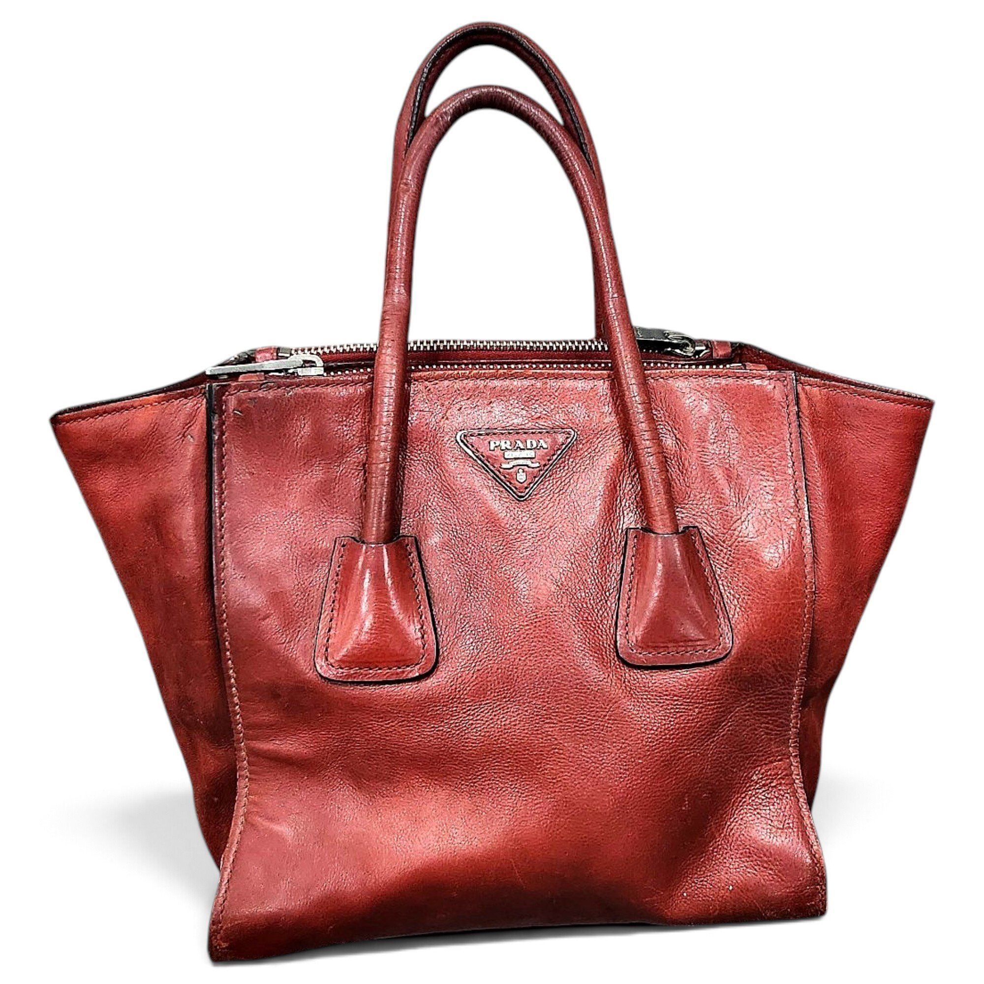 Concept leather tote