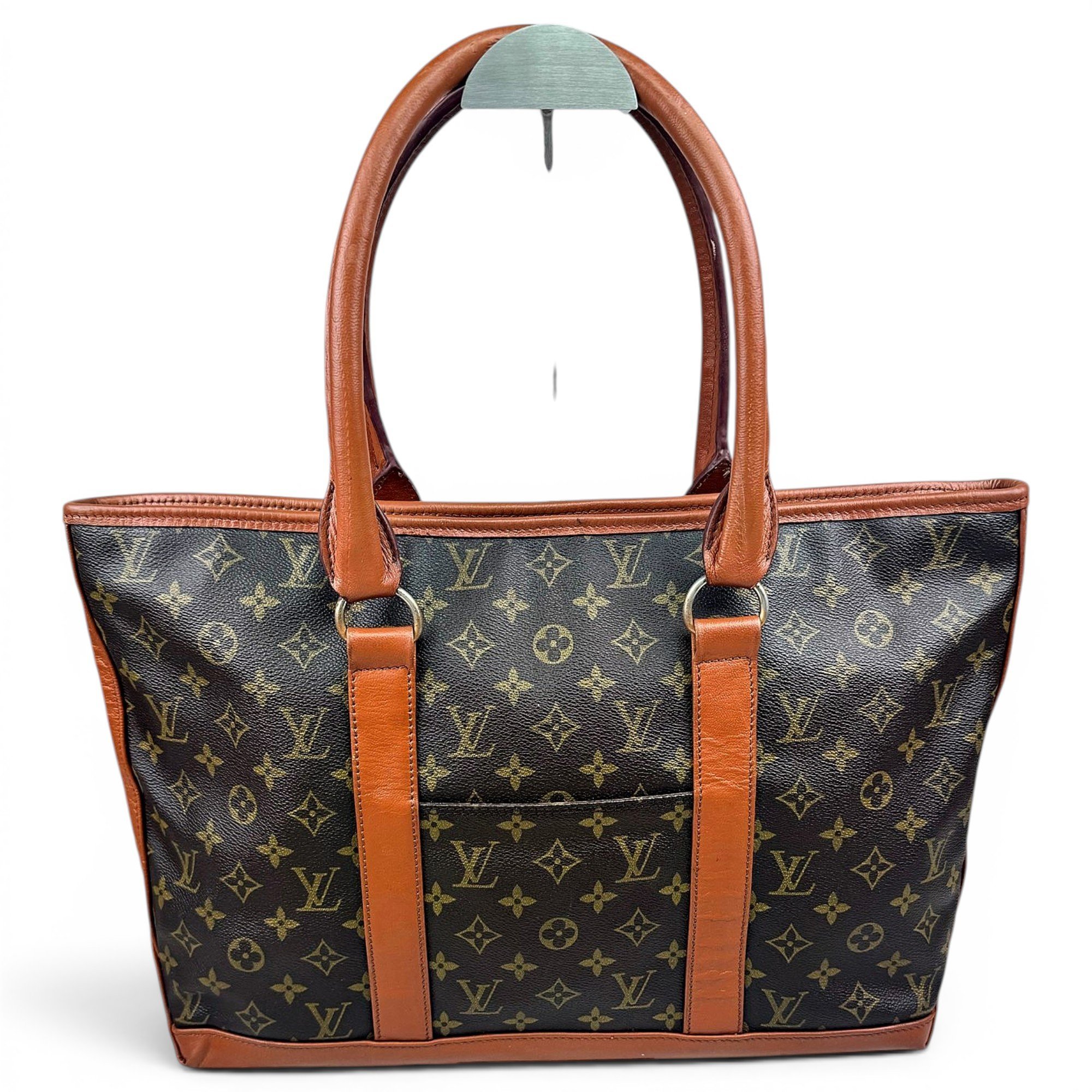 Totally leather tote