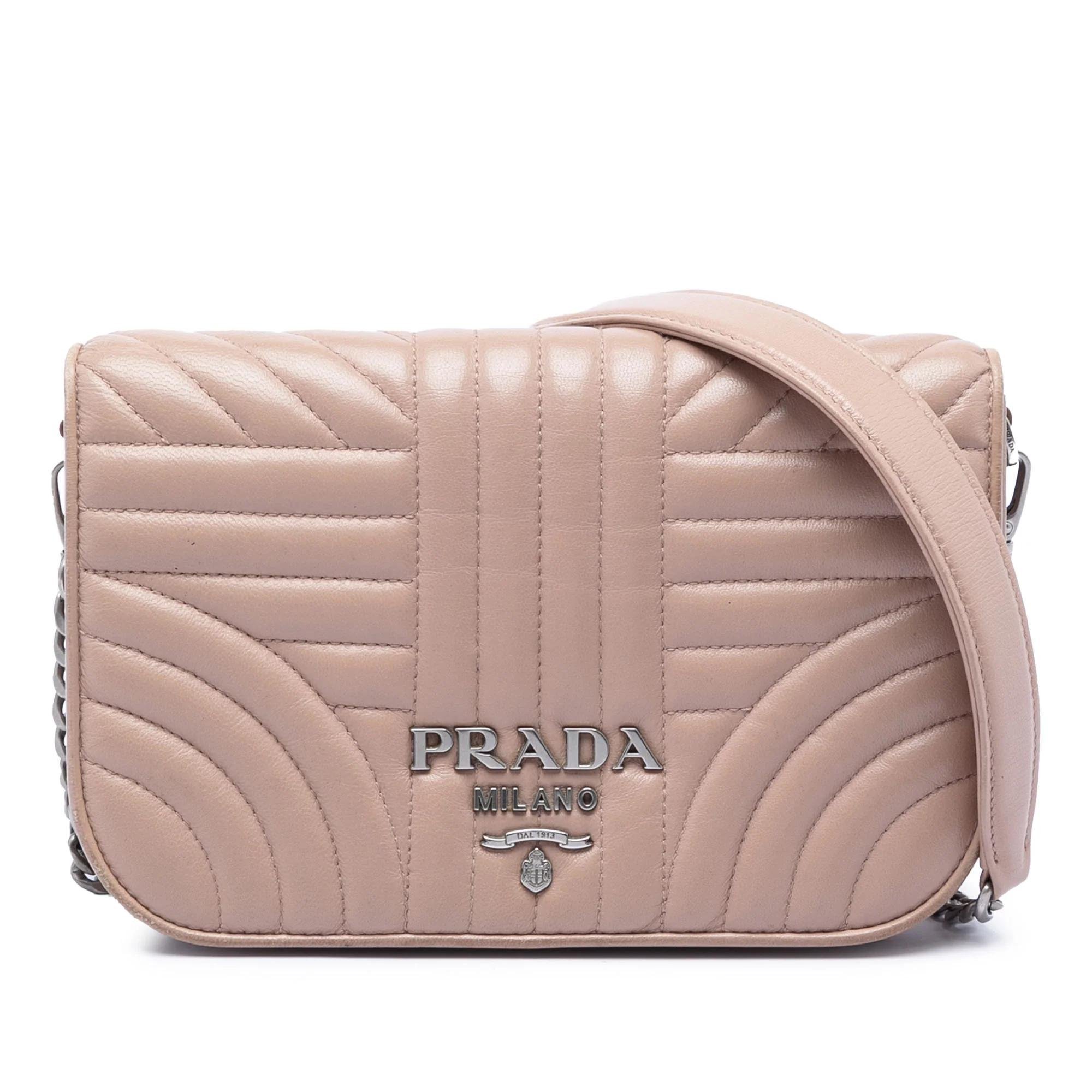 Diagramme leather crossbody bag