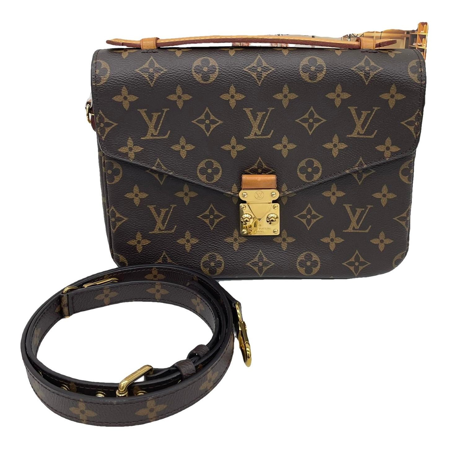 Metis leather handbag