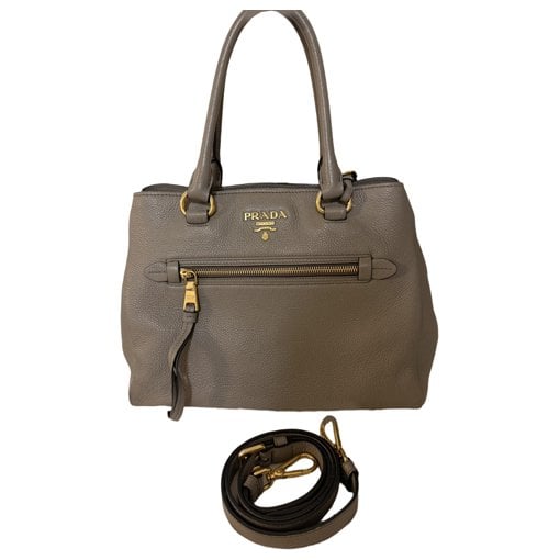 Monochrome leather tote