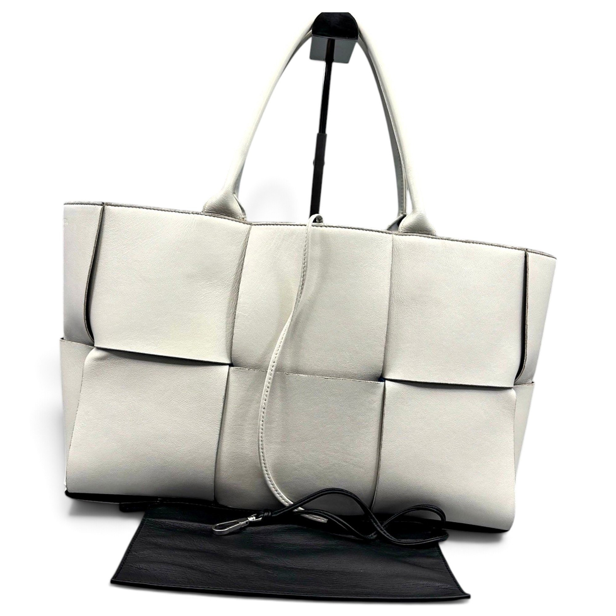 Arco leather tote