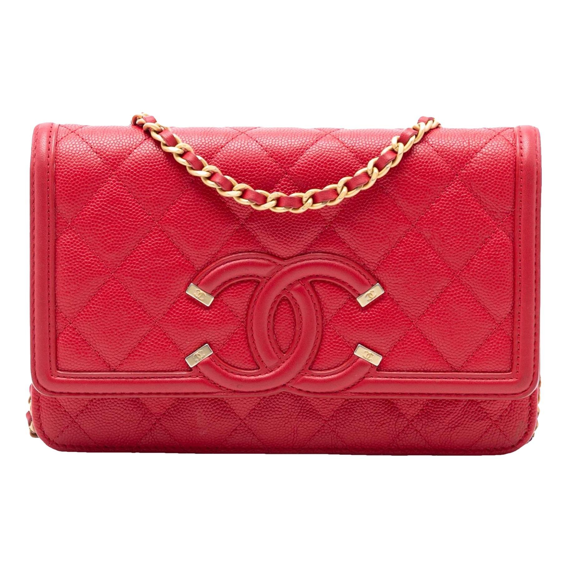 CC Filigree leather crossbody bag