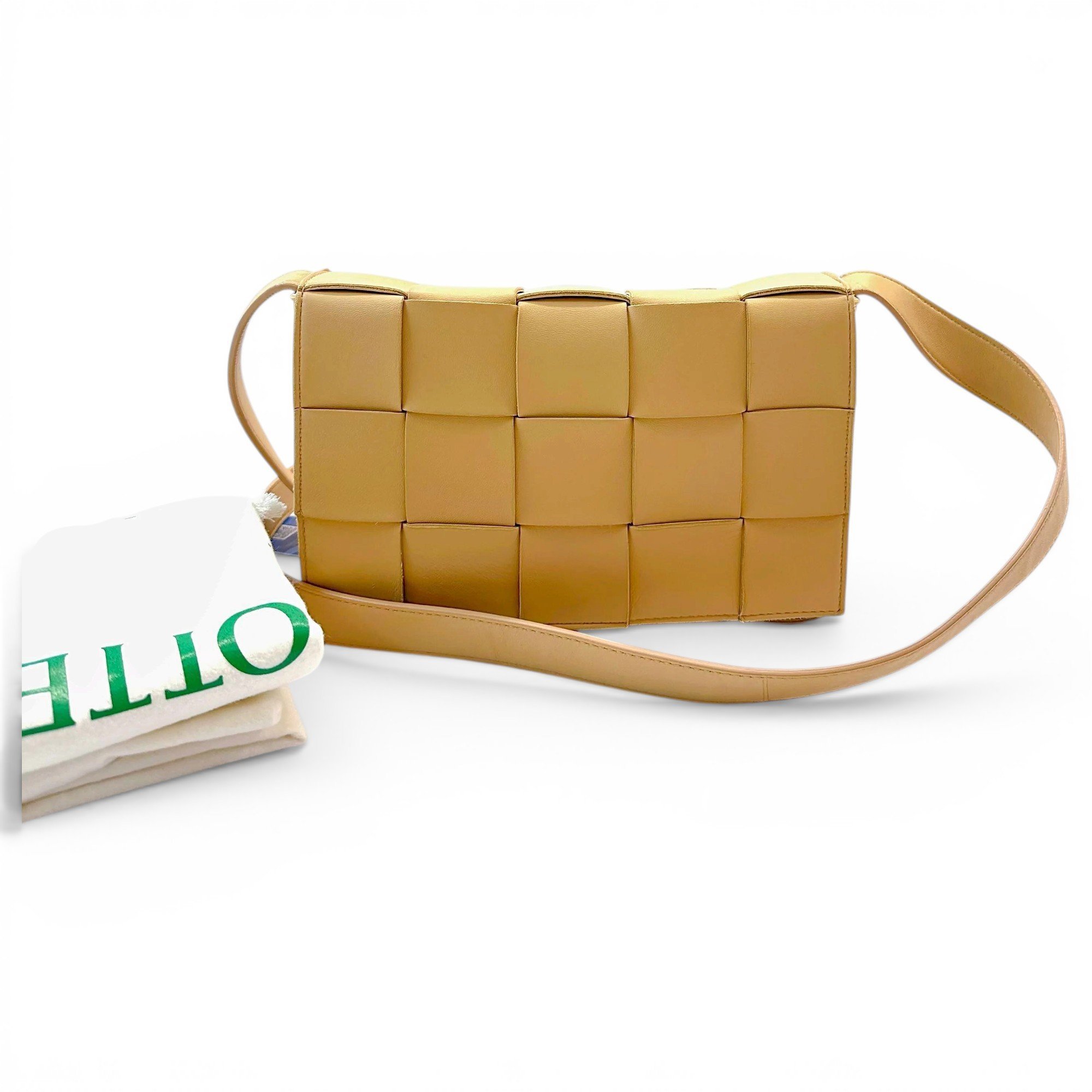 Cassette leather handbag