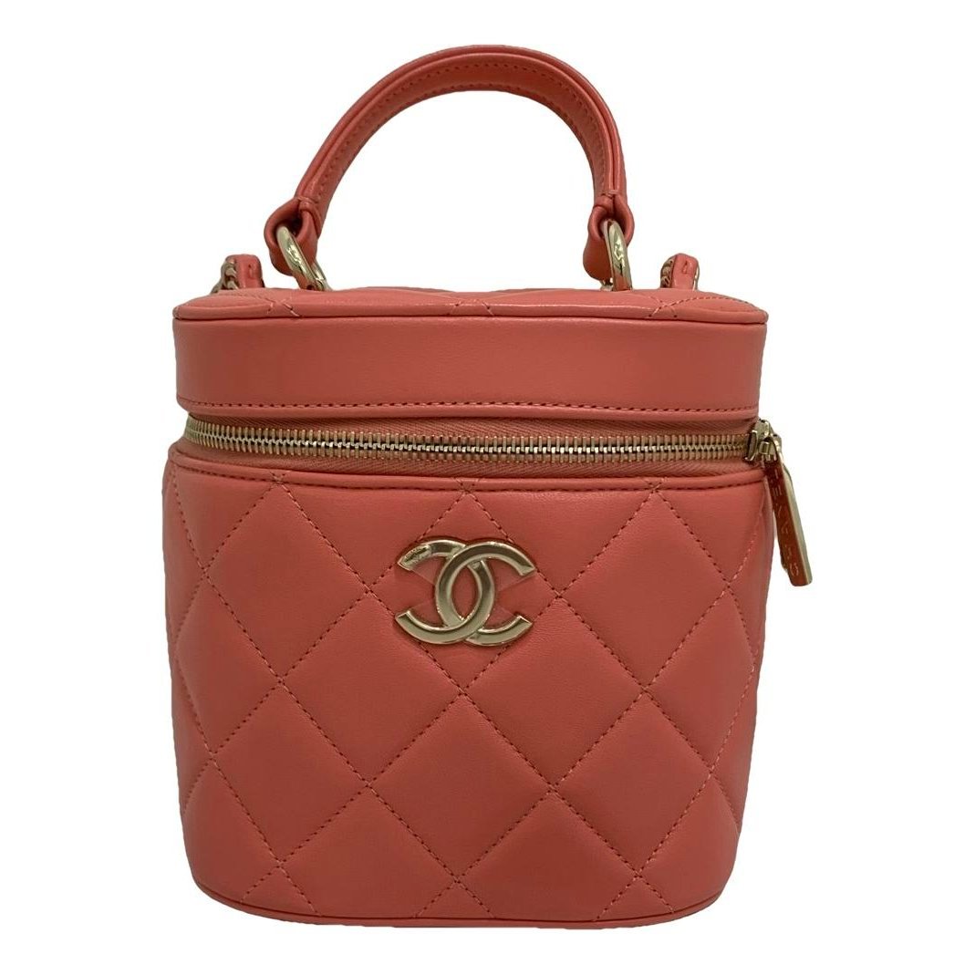 Trendy CC Vanity leather handbag