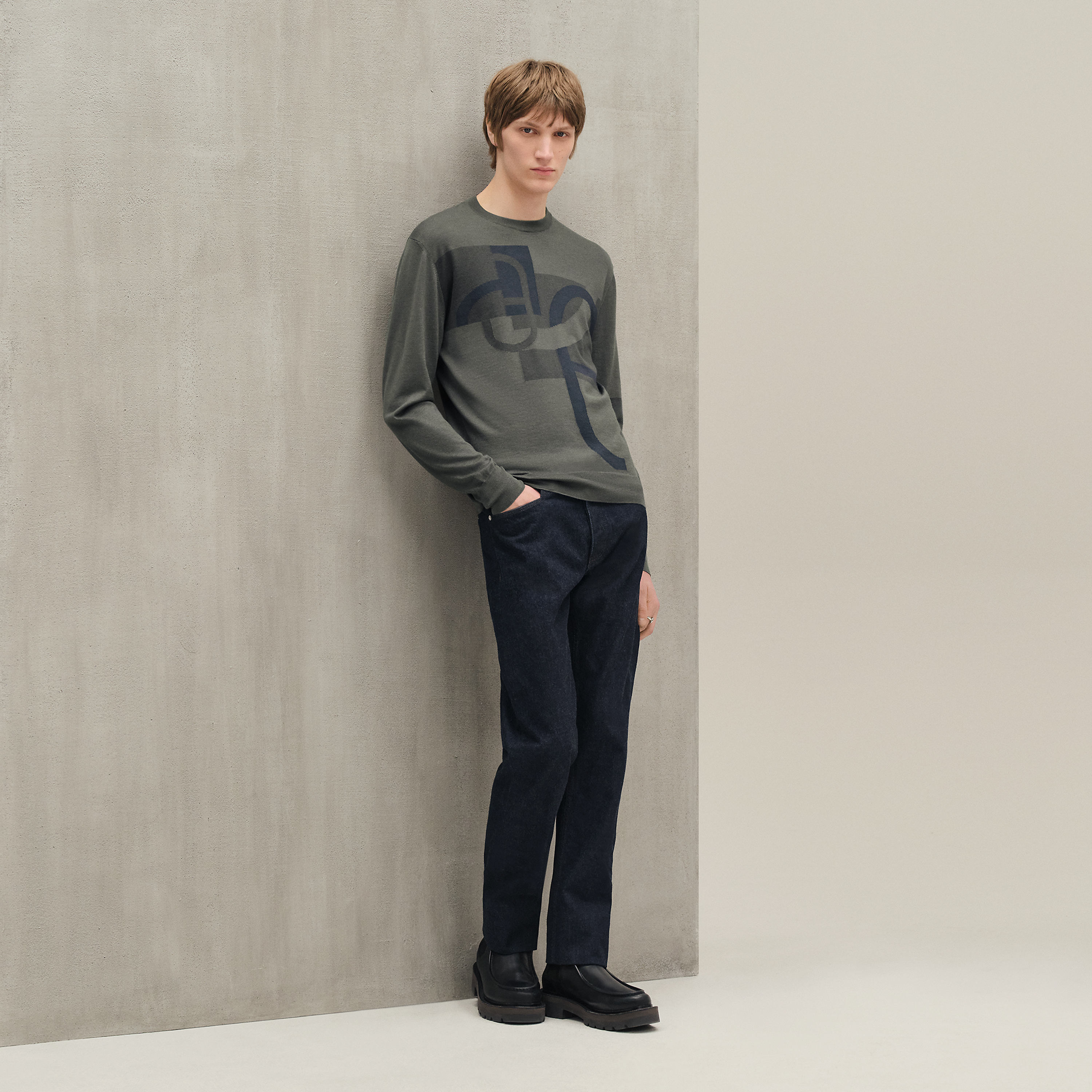 "Maillon en calque" crewneck sweater