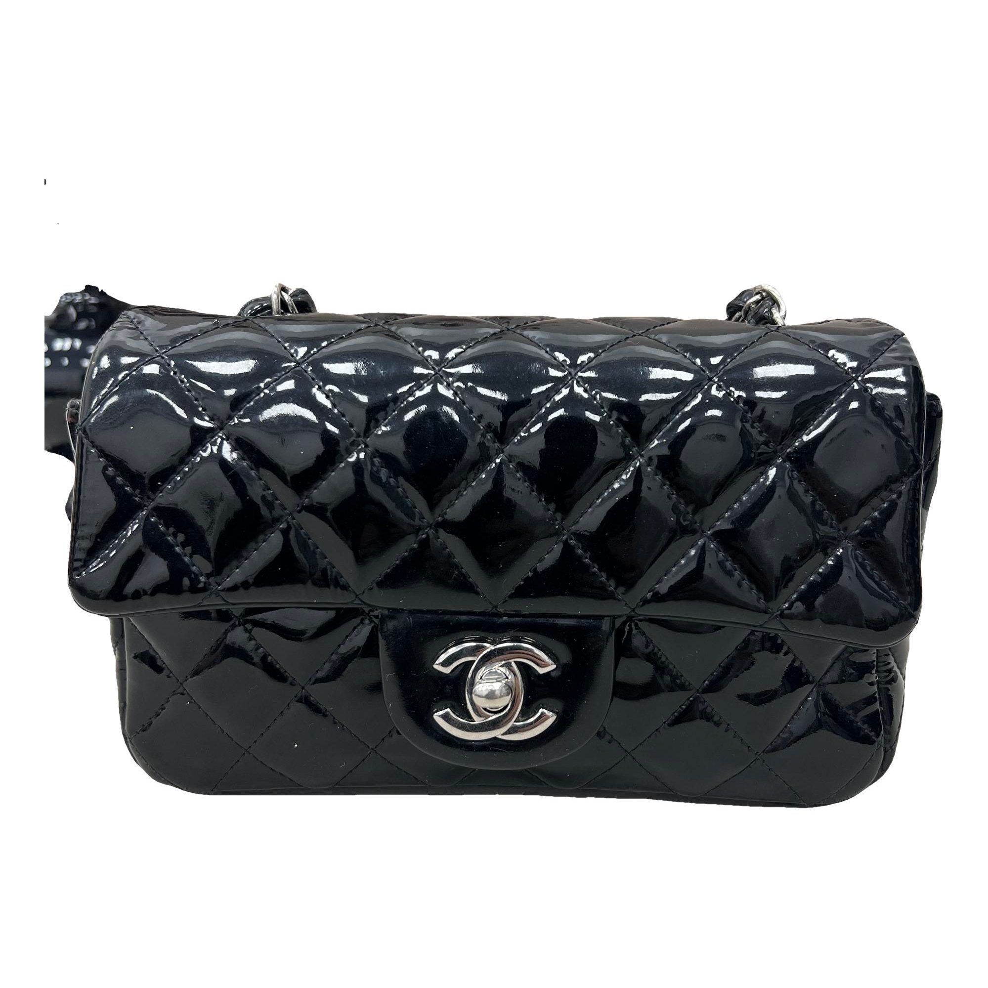Timeless/Classique patent leather handbag