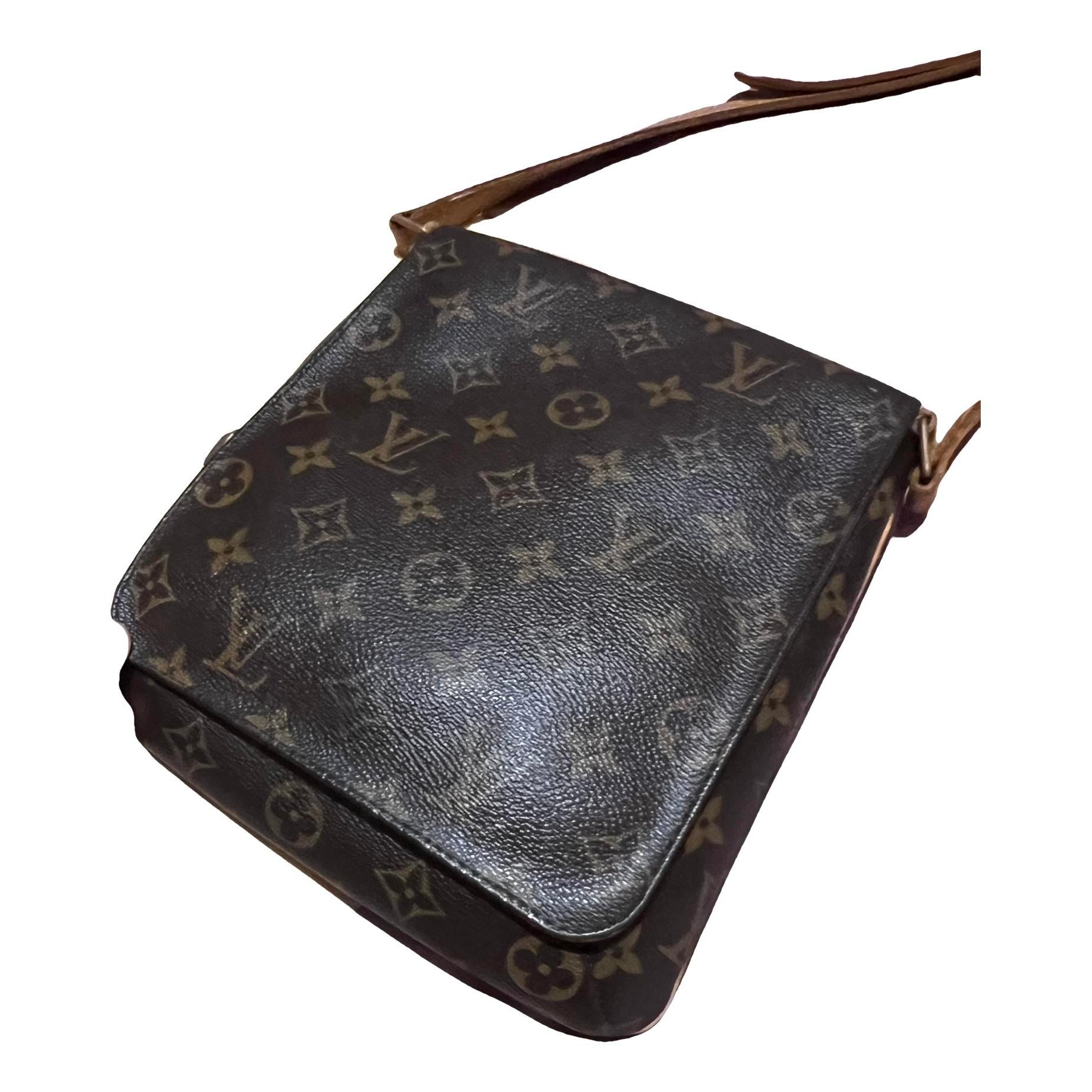 Salsa leather crossbody bag