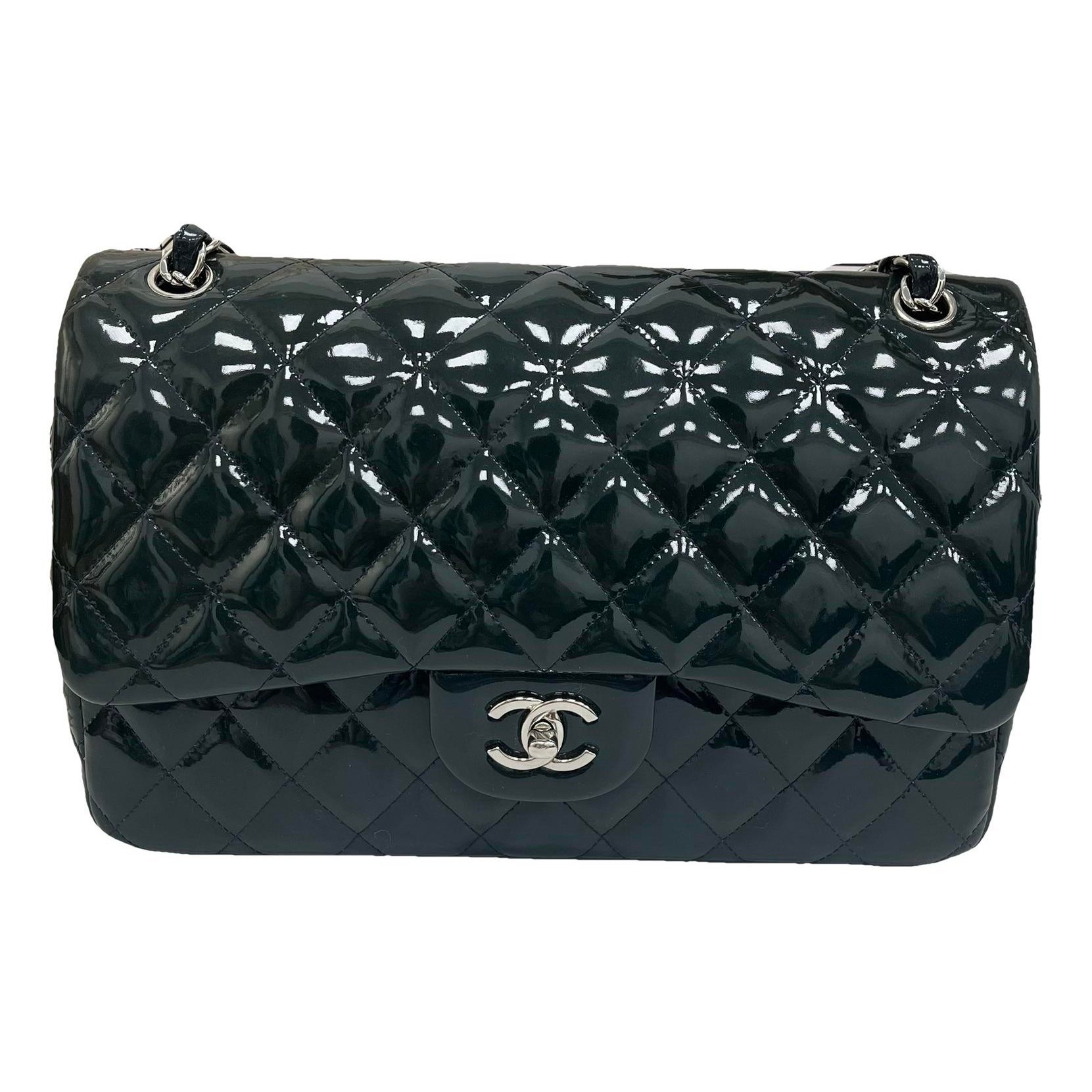 Timeless/Classique patent leather handbag