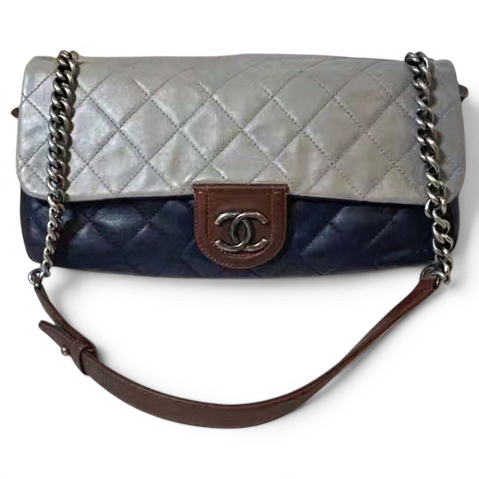 Timeless/Classique leather crossbody bag