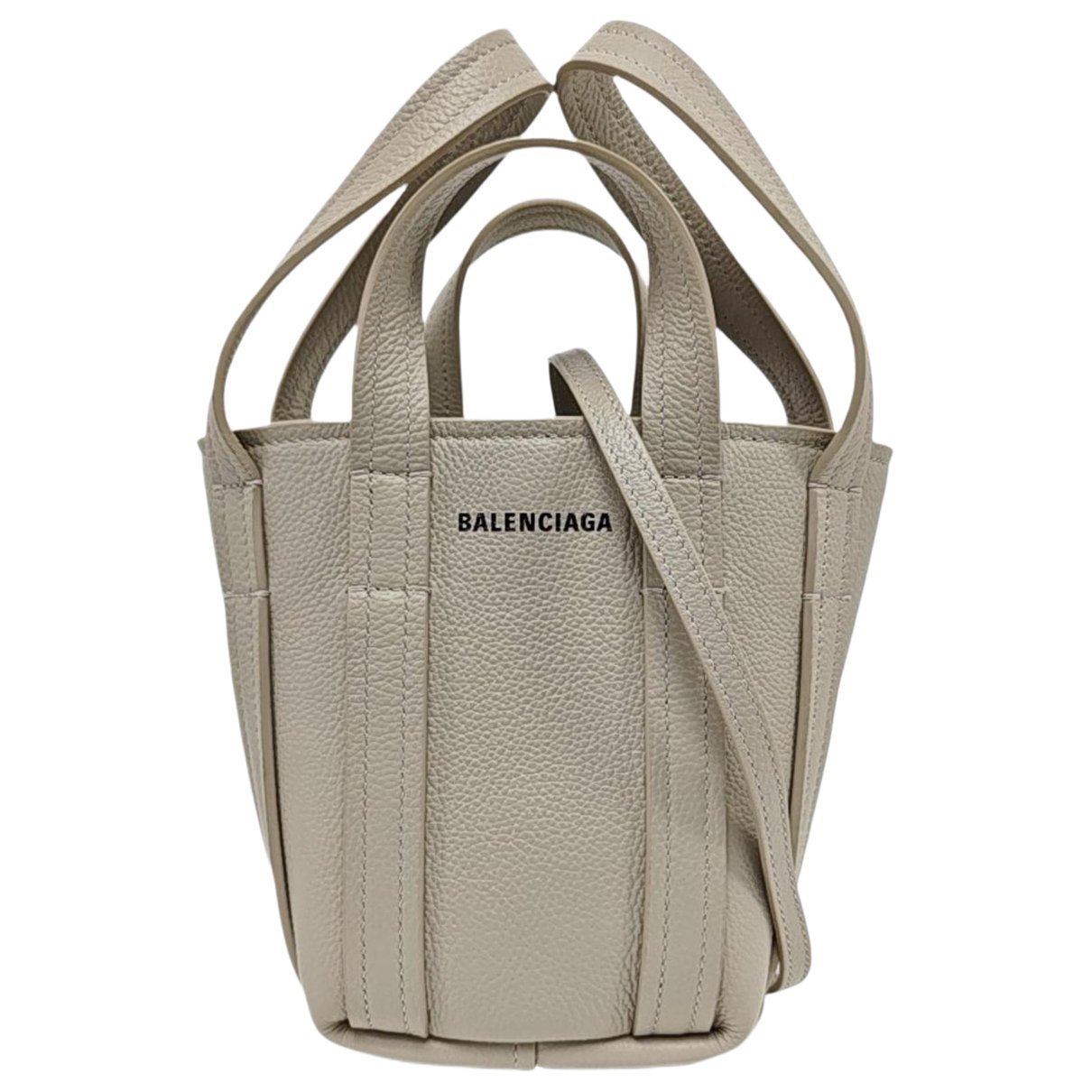 Everyday leather handbag