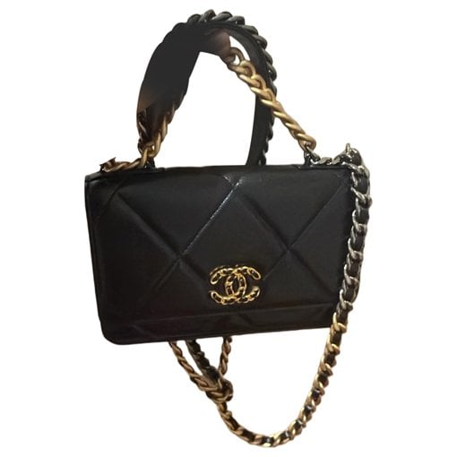 Chanel 19 leather handbag