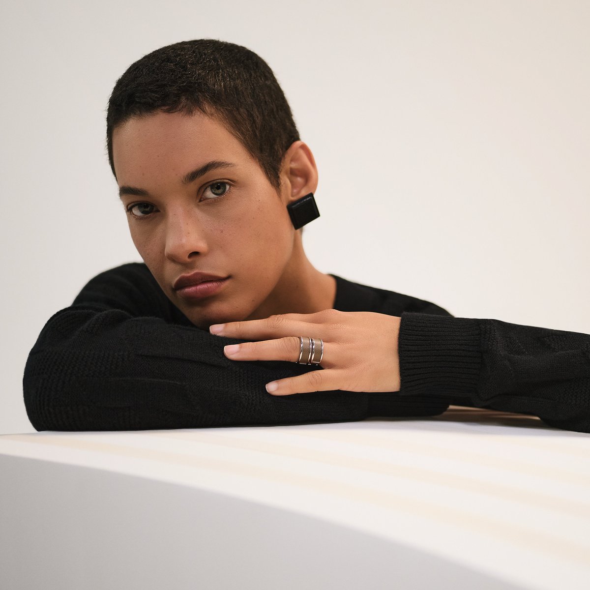 "H" long-sleeve cardigan