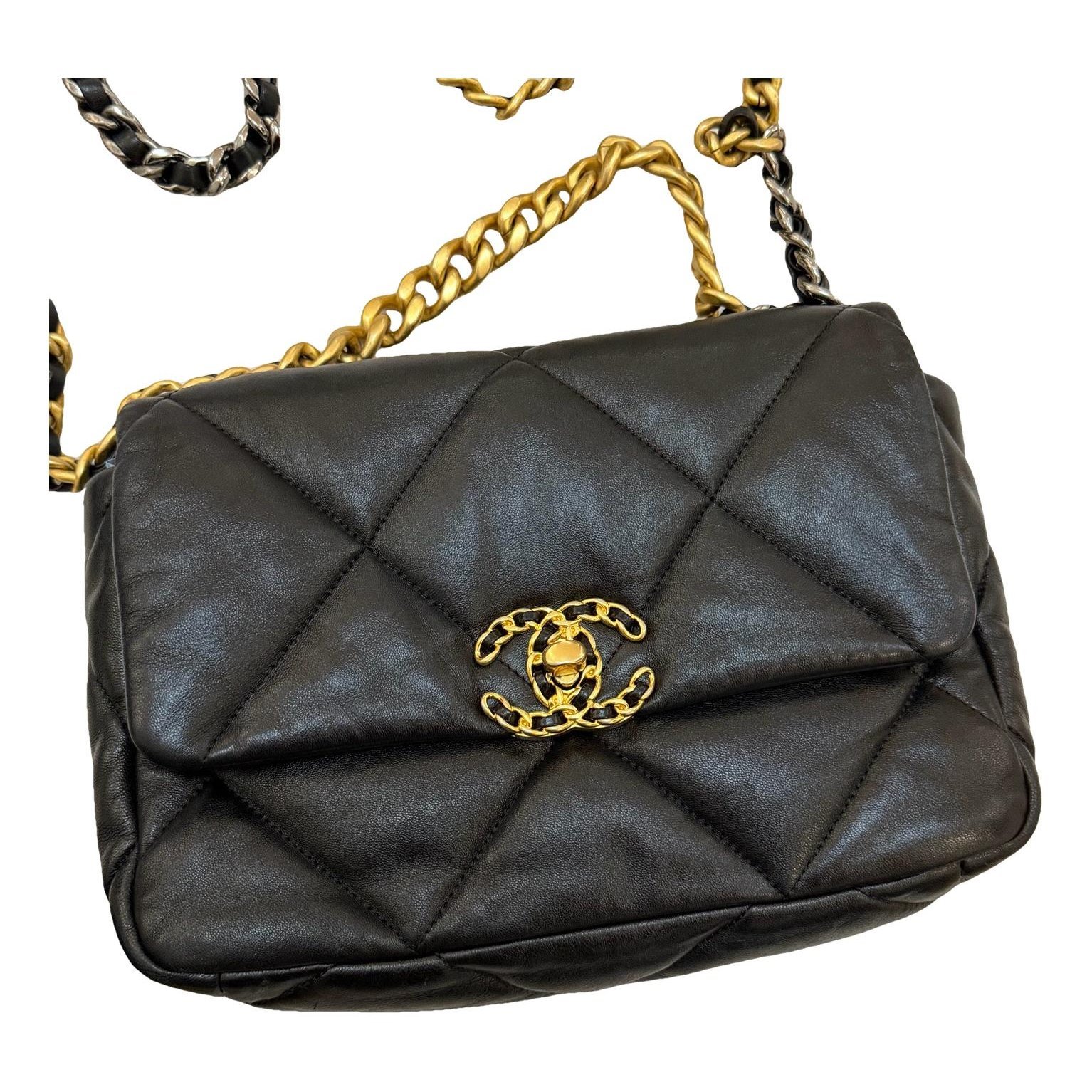 Chanel 19 leather handbag