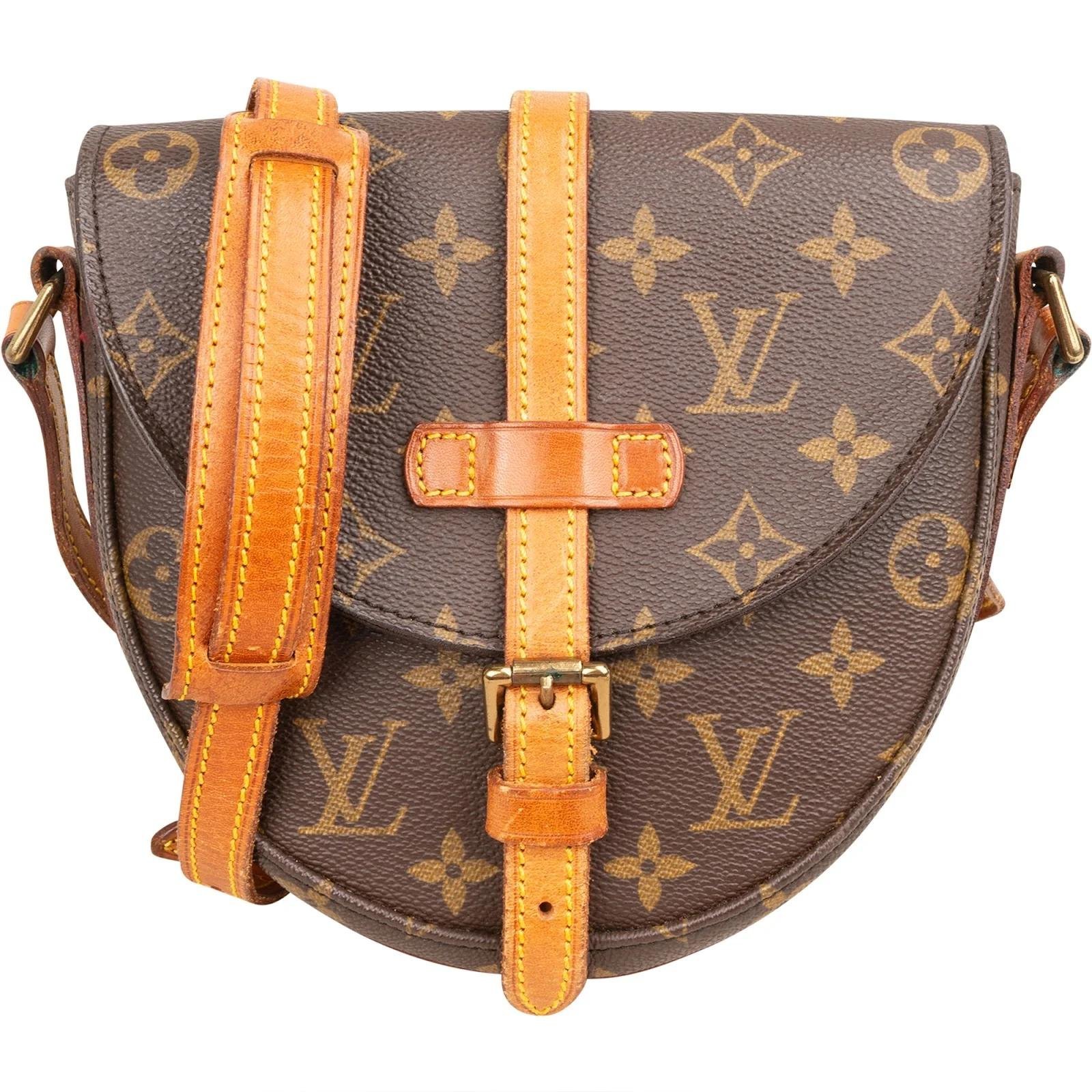Chantilly leather crossbody bag
