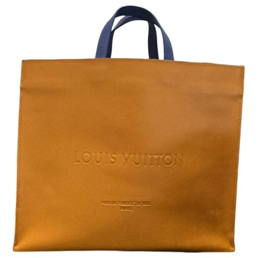 Leather tote