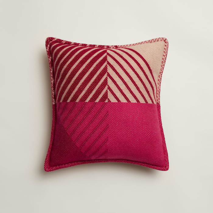 H Diagonale Pillow