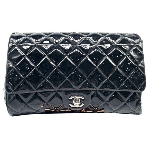 Timeless/Classique patent leather crossbody bag