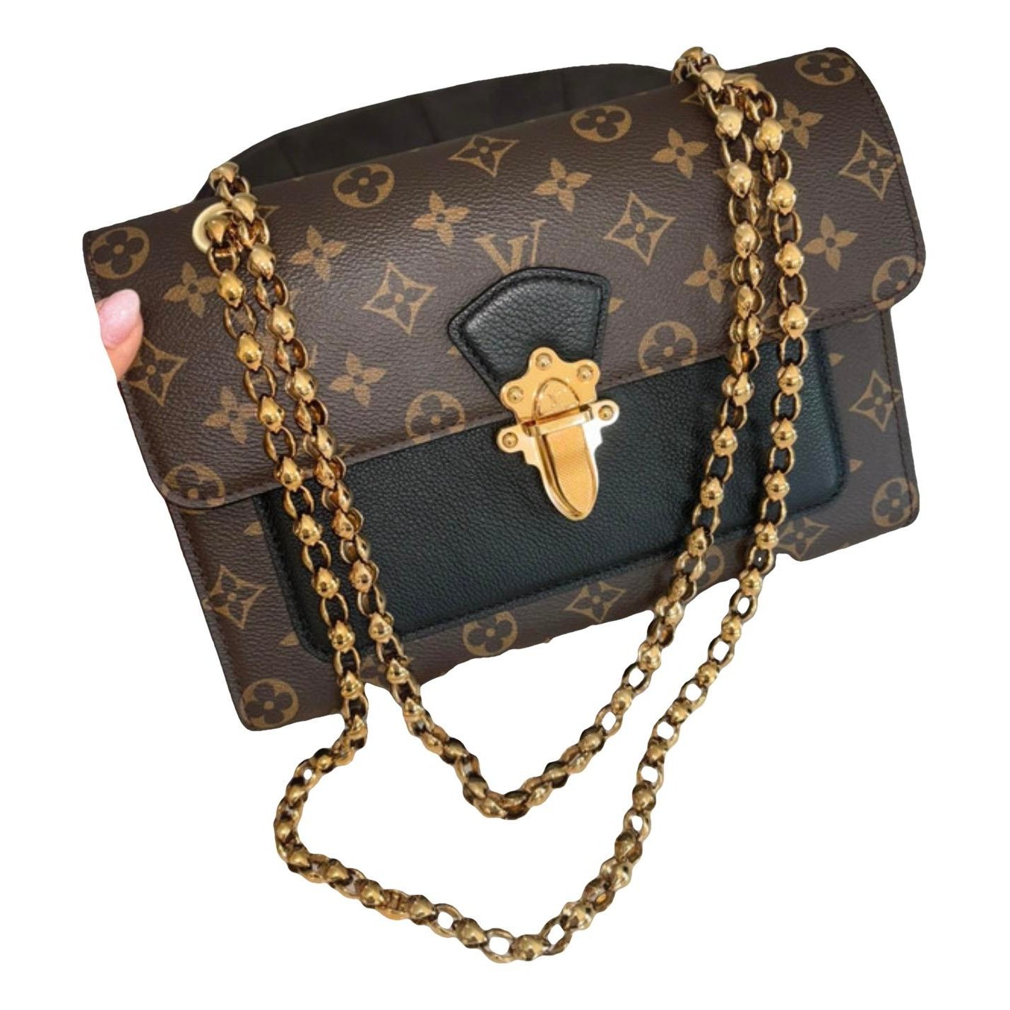 Leather clutch bag