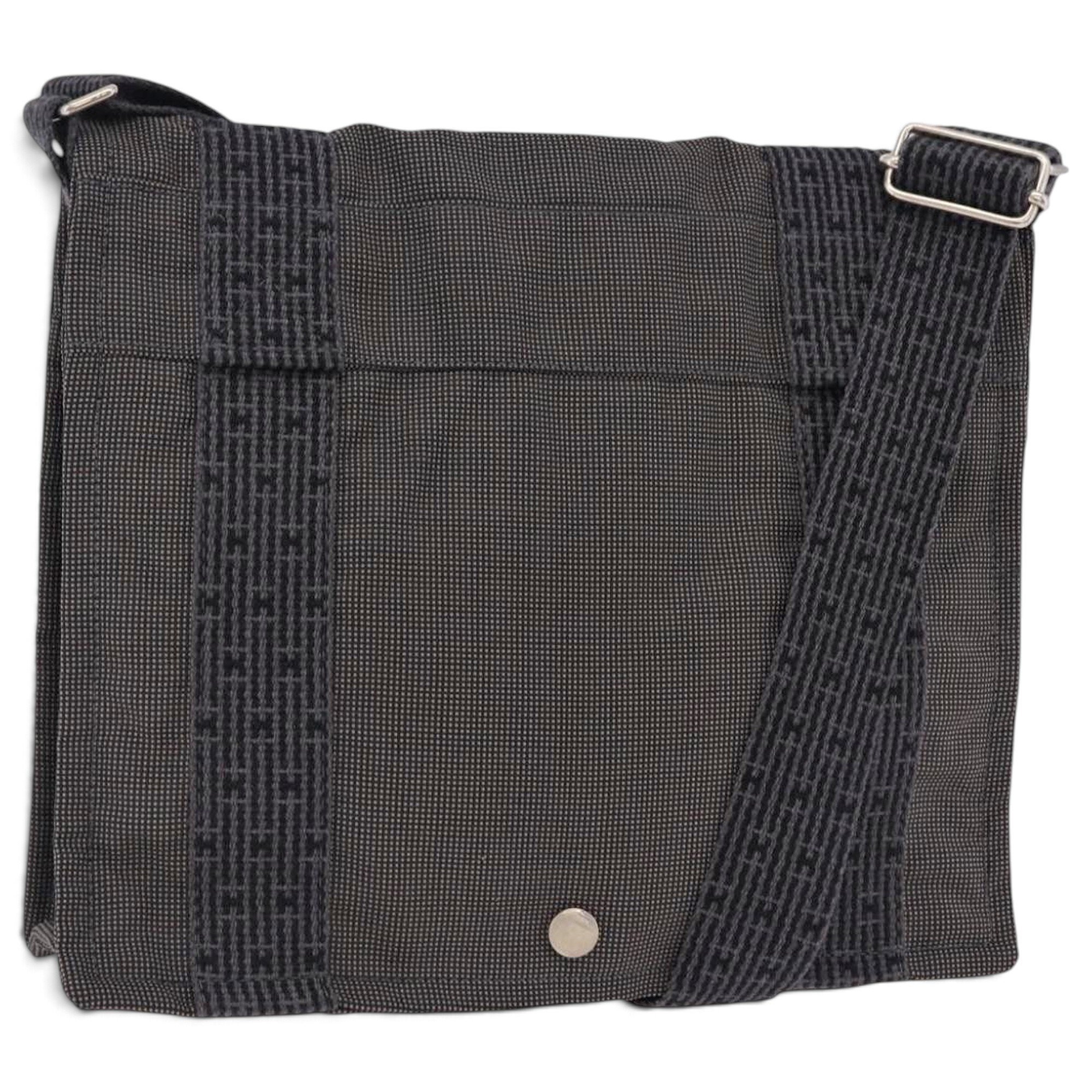 H cloth handbag
