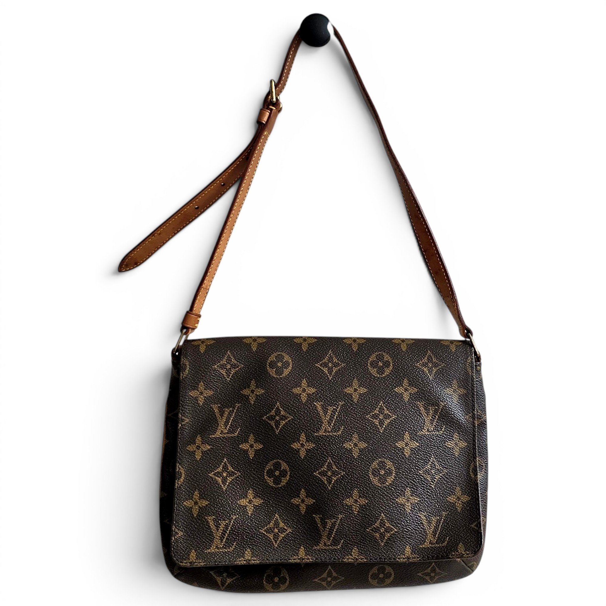 Louis Vuitton Musette Tango cloth handbag
