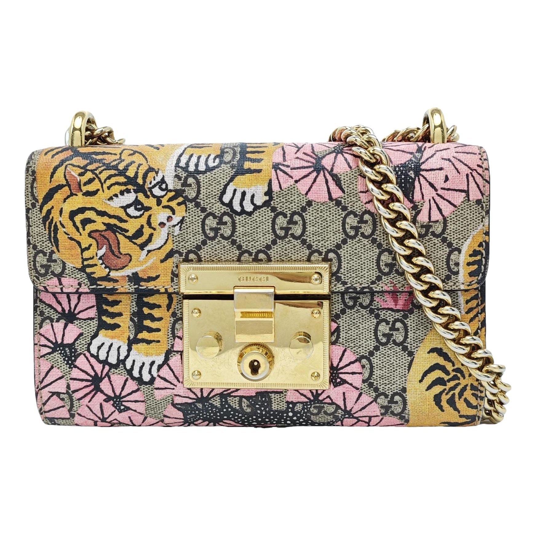 Padlock cloth handbag