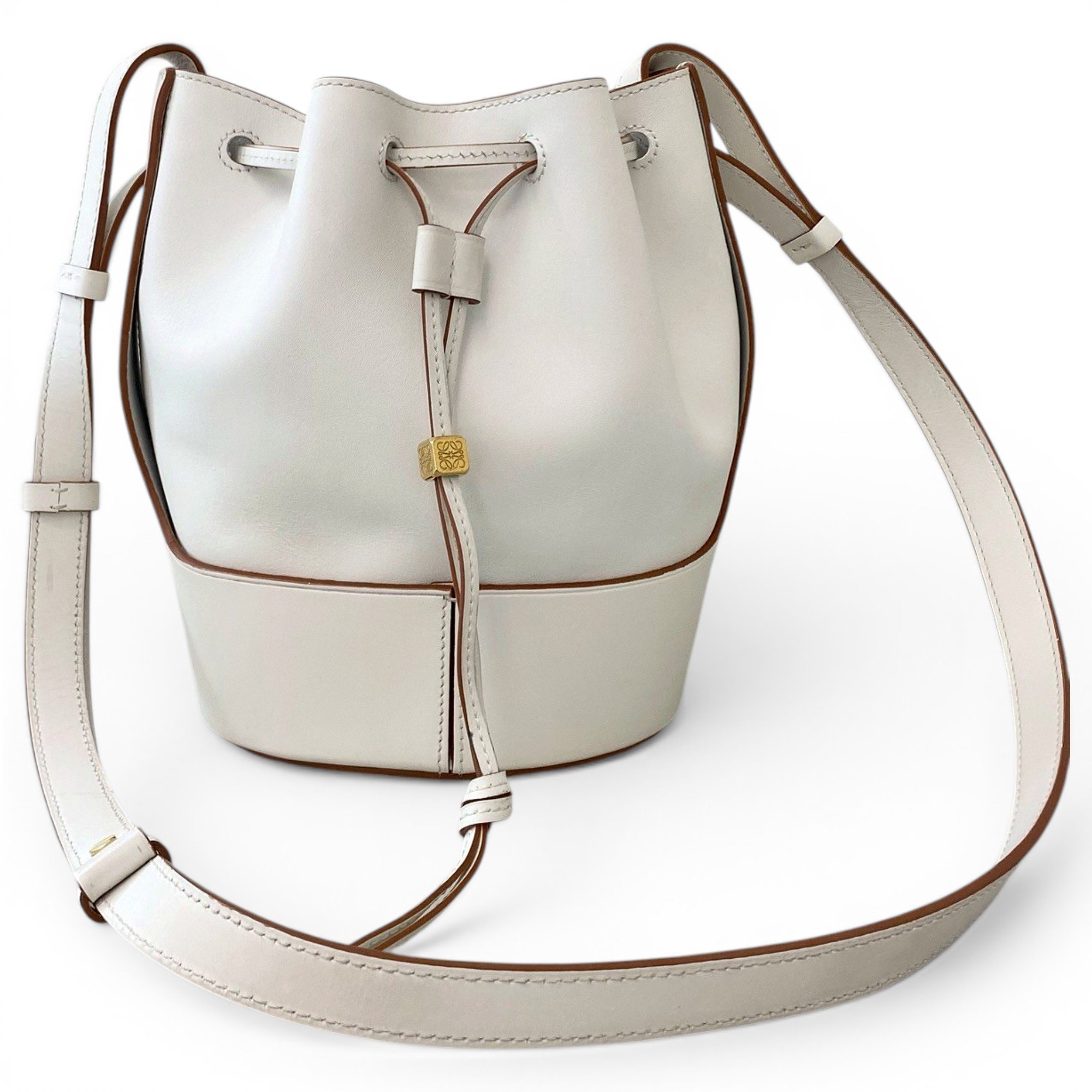 Balloon leather handbag