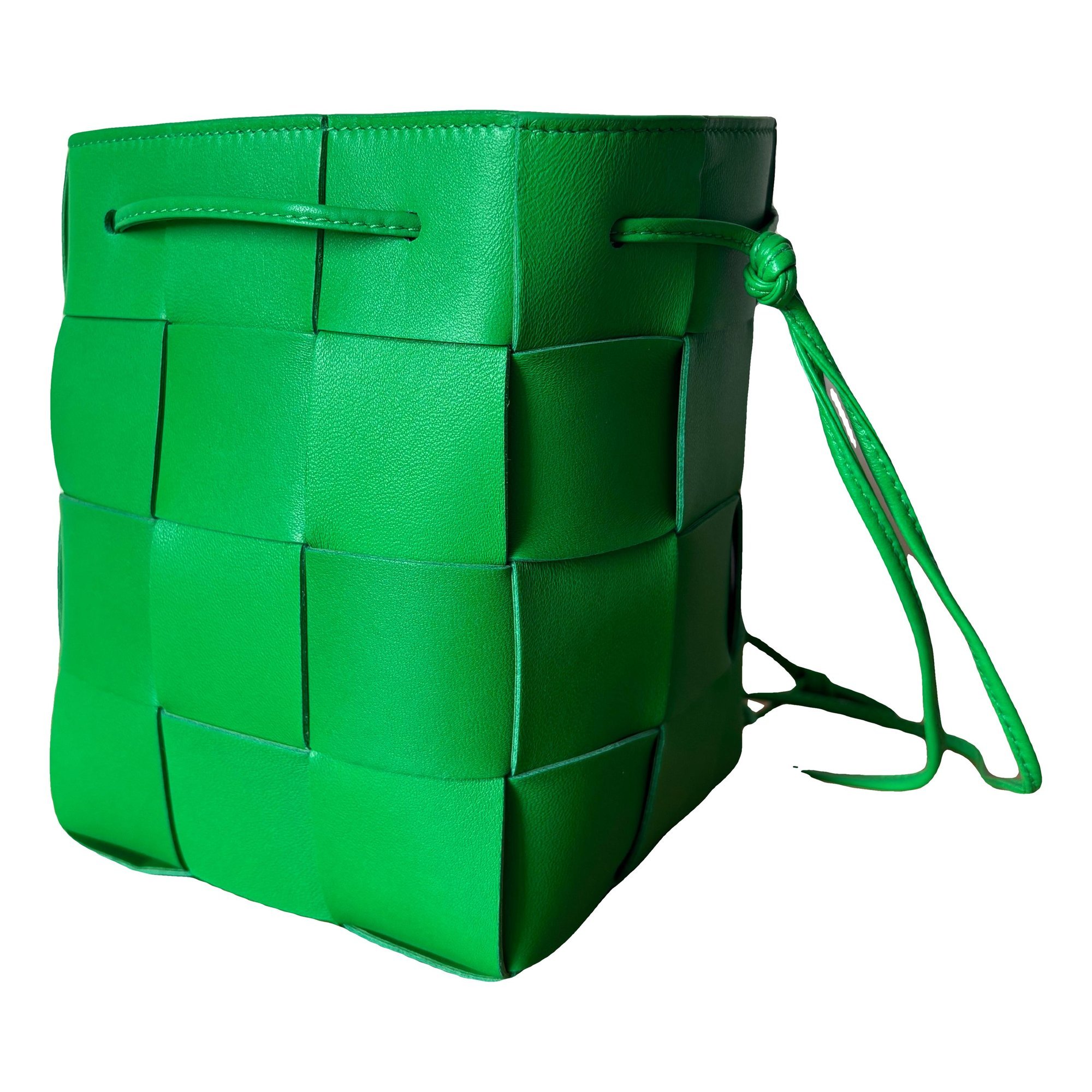 Cassette Bucket leather handbag