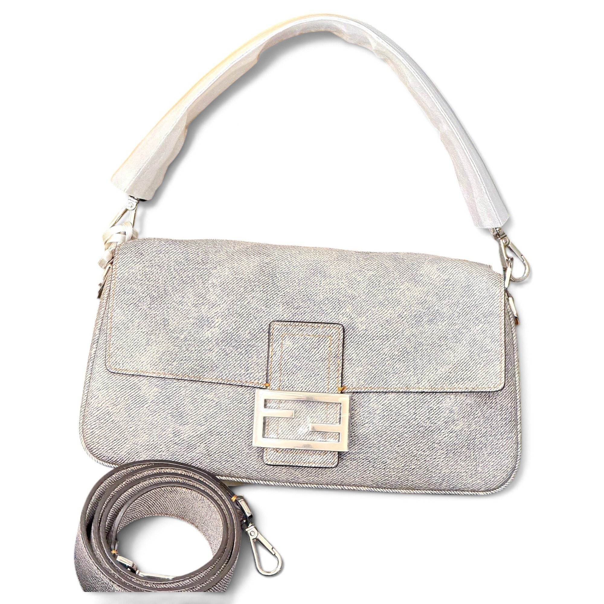 Baguette handbag