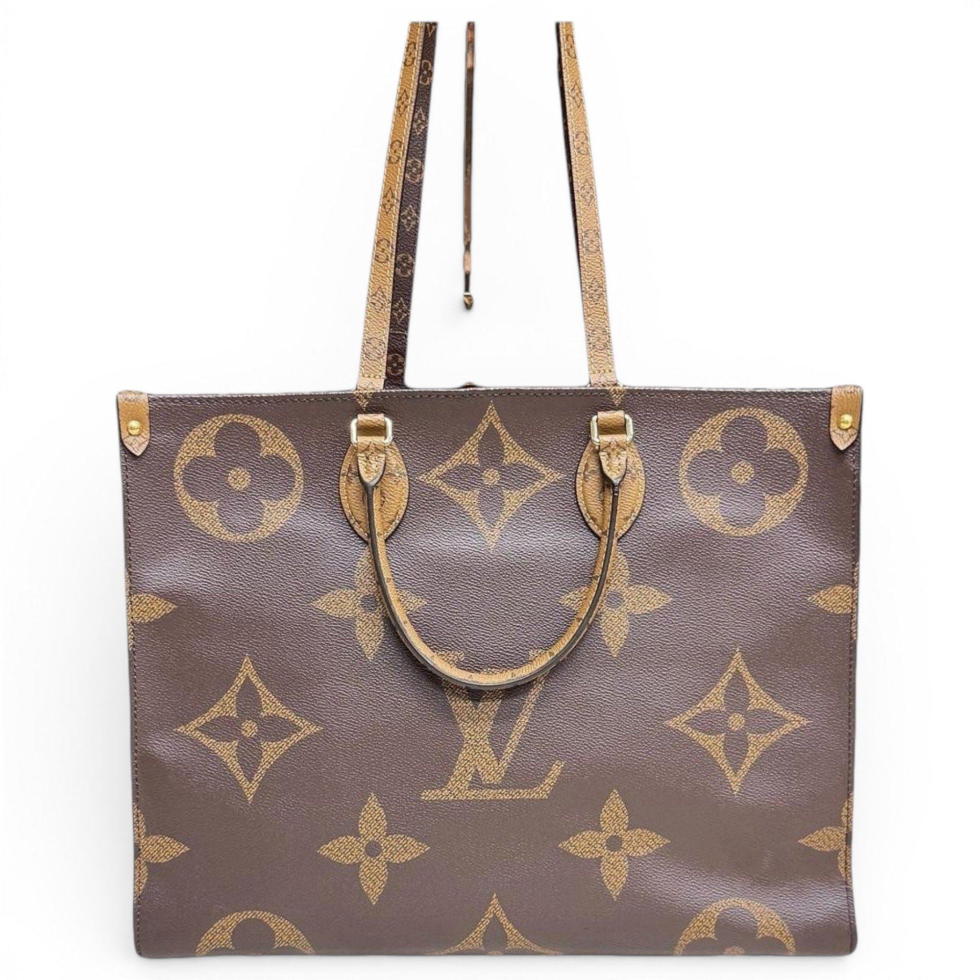 Onthego leather handbag