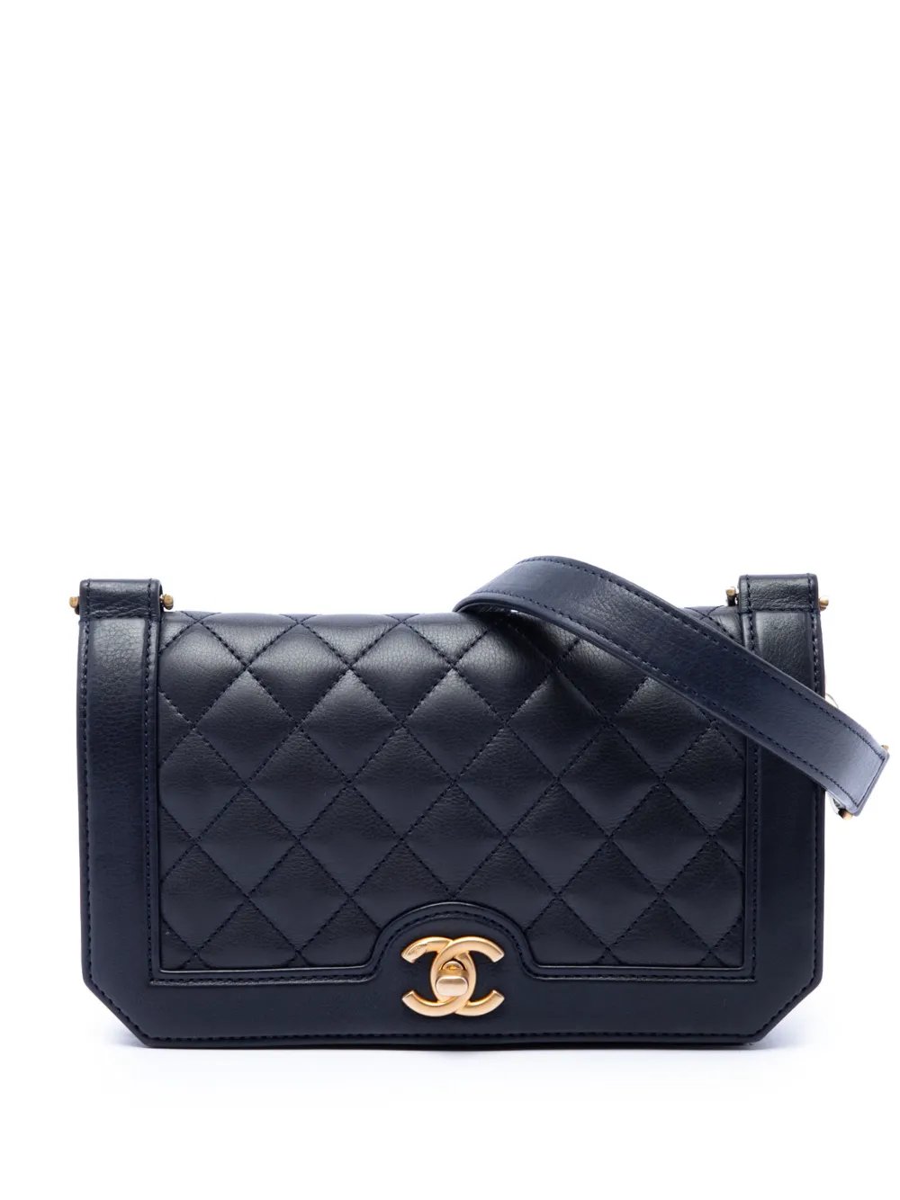 2017-2018 CC Quilted Lambskin Diamond Flap crossbody bag