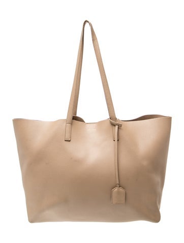 Signature Tote East West