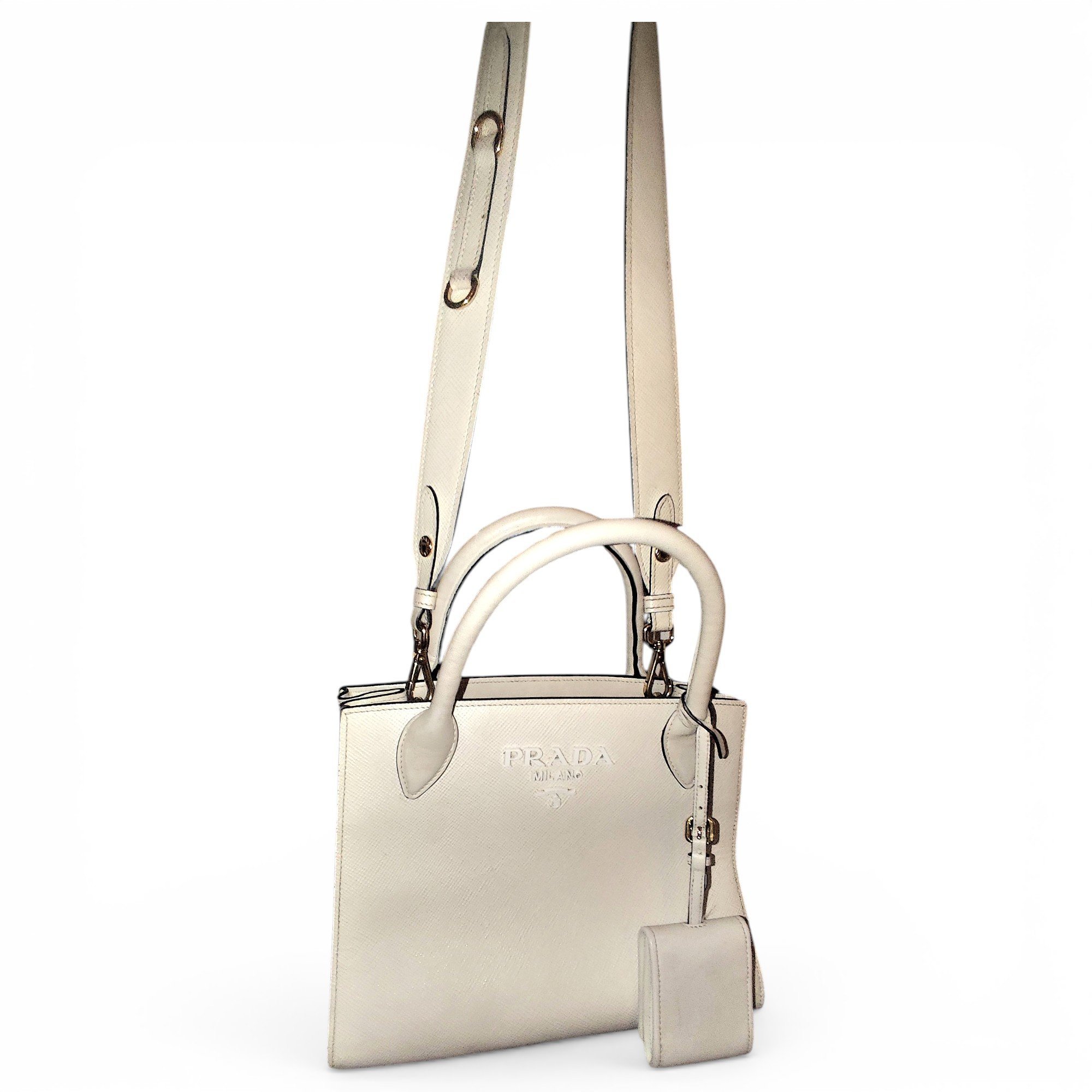 Monochrome leather handbag