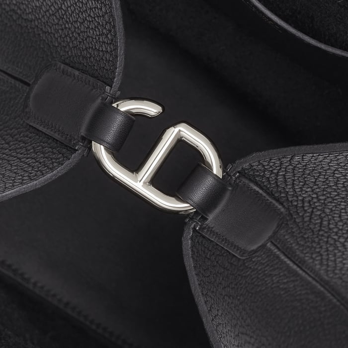 Caban Hermès In-the-loop 18 Bag