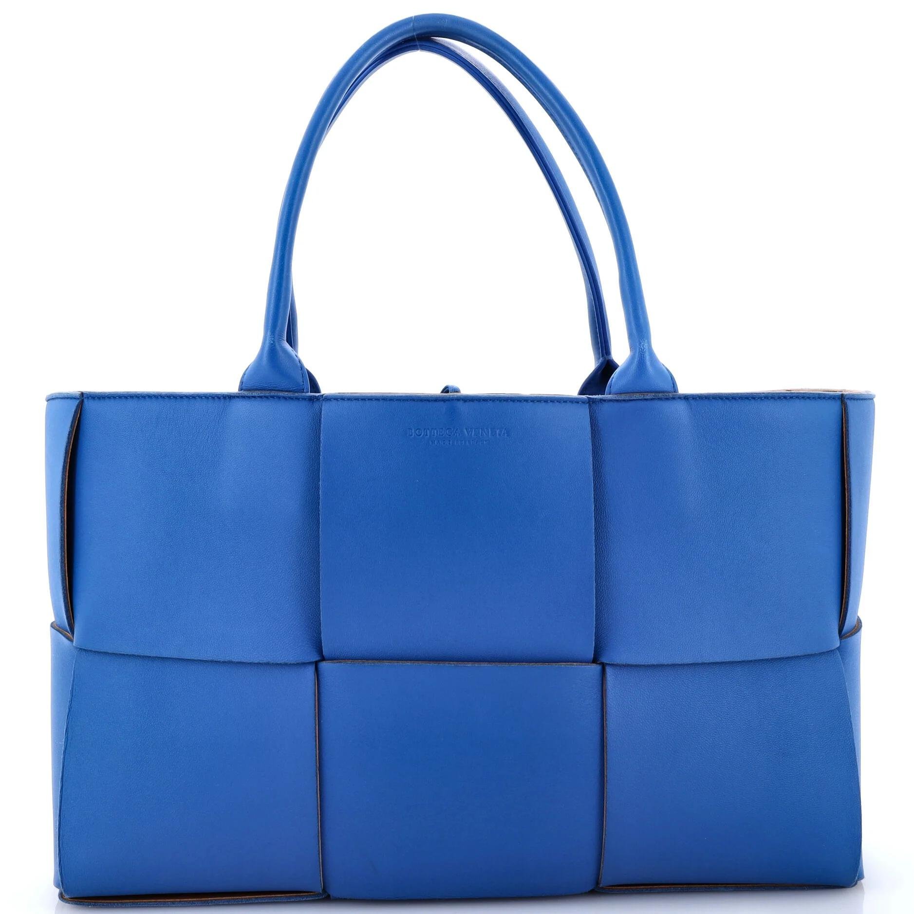 Leather tote