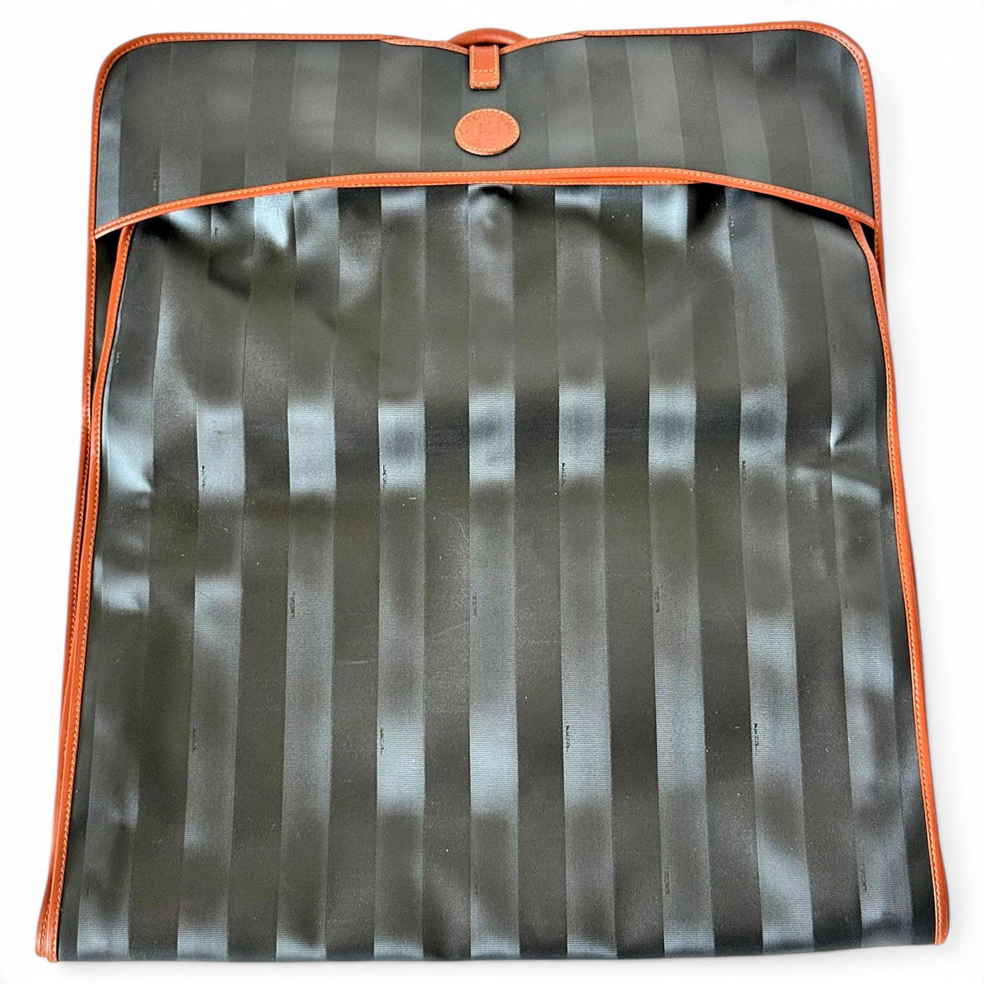 Leather travel bag